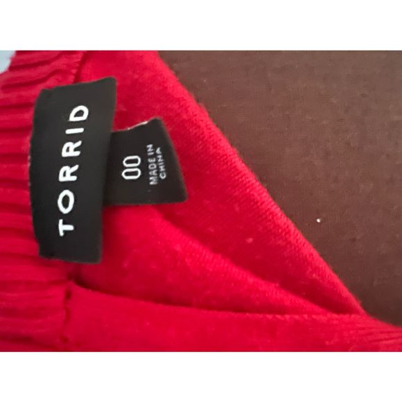 Pre-loved Torrid Red Cage Sweater Size 00 Plus - Picture 7 of 7